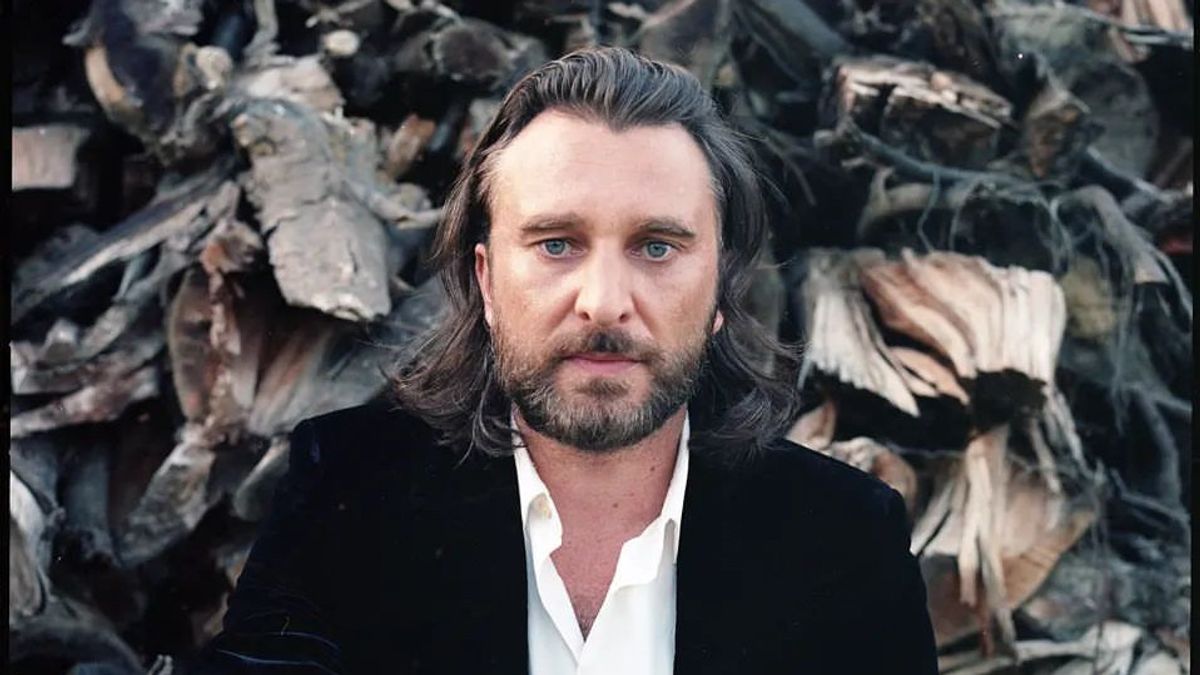 Nic Cester révèle les nerfs et le Whose dans la chanson Are You Gonna Be My Girl