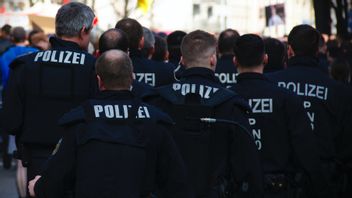 Empat Polisi Prancis Dihukum setelah Video Penangkapan Kejam Pria Kulit Hitam Viral