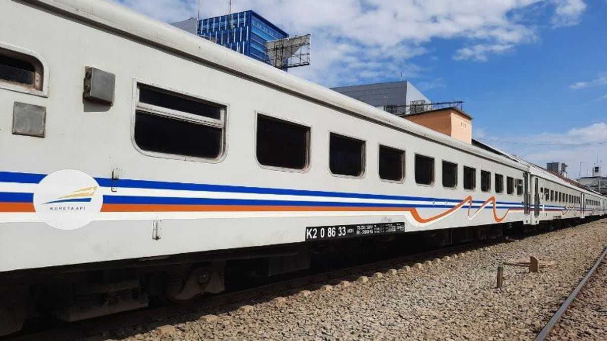 「アドゥバンテン」トゥランガ列車とバンドンローカル列車との衝突、容量2列車487乗客
