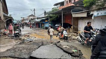 PU省は、アチェの災害後の道路インフラの回復を加速します