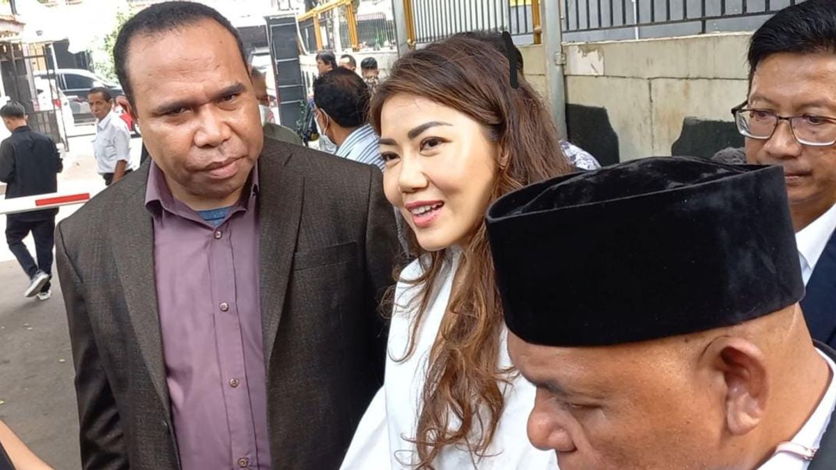 Ari Wibowo Says There Is A Third Person, Inge Anugrah Must Take Care Mentally In The Face Of Netizens' Vocational