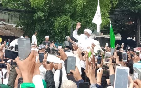 Permintaan Rizieq Dikabulkan Hakim, Sidang Dilanjut Usai Salat Magrib