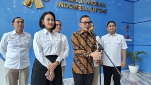 DPR Kritik Menteri P2MI Karding yang Dorong Warga Kerja ke Luar Negeri: Abai Tanggung Jawab Negara