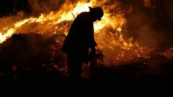プトリチェンポソロ埋立地火災、夜間の火災が頻繁に発生