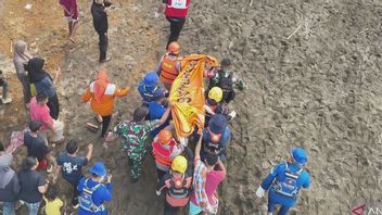 8岁男孩被发现死于Ujung Batu Padang海滩的波浪中