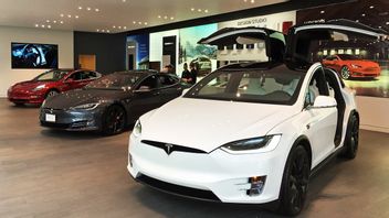 Buka <i>Showroom</i> di Xinjiang China, Tesla Tuai Kritik Pedas