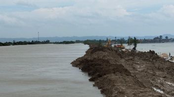 ウーラン川堤防、デマクジェボルラギリージェンシー、スマラン線 - クドゥスが再び洪水