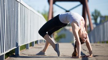 Une attitude correcte du corps à l'égard du mouvement de Kayang : Voici une explication et une technique de base