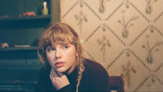 Taylor Swift Jawab Rumor Album Ketiga Seri <i>Folklore</i> Berjudul <i>Woodvale</i>