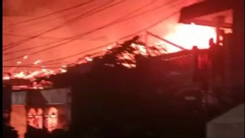 Sejumlah Rumah di Kedoya Terbakar, 15 Unit Damkar Lakukan Pemadaman