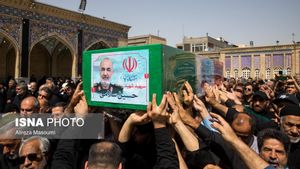 Iran Makamkan Komandan IRGC dan Pejabat Militer yang Tewas Akibat Serangan Israel