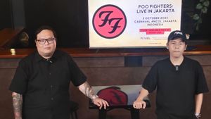 المروج يطلق عليه اسم Foo Fighters الذي طلب لأول مرة حفل موسيقي في جاكرتا