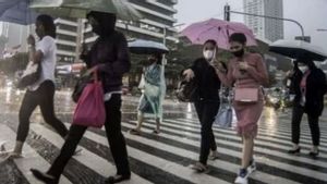 Warga Jakarta, Siap-siap Payung! Hujan Ringan Menyapa Hari Ini