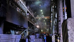 Smelter Freeport Gresik Baru Bisa Mulai Produksi di Agustus 2024