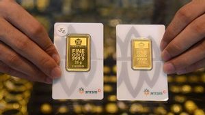 Harga Emas Anjlok Rp28.000 ke Rp1.895.000 per Gram