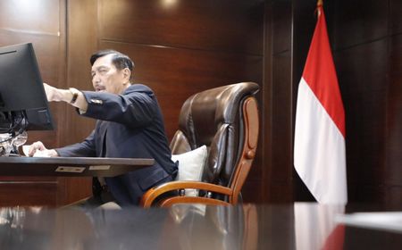 Luhut: Tindak Tegas Oknum Nakal Ganggu Ketersediaan Obat COVID-19