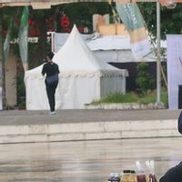 由于垃圾问题，雷尼加尼地质公园提议在雷尼加尼山建造避难所