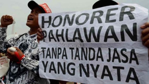 Dilema Pemecatan Guru Honorer dan Krisis Kekurangan Guru di Indonesia