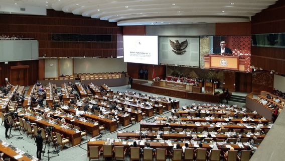 Banjir Kritik Dilalui DPR untuk Bawa RUU Minerba ke Sidang Paripurna