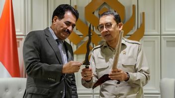 وزير الثقافة يفتتح 