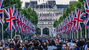 Inggris Bersolek Pastikan Raja Charles III Prima Sambut Kedatangan Trump Selasa Malam 