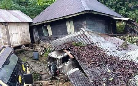 Peringatan Keras Mensos Risma untuk Korban Longsor Sibongit: Saya Minta Pengungsi Tidak Boleh Kembali Lagi