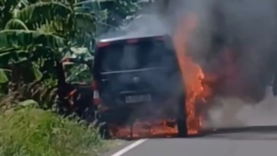 Chronology Of Logistics Car Burns On The Trans Sulawesi Line, IDR 4.6 Billion Cash Sold Out