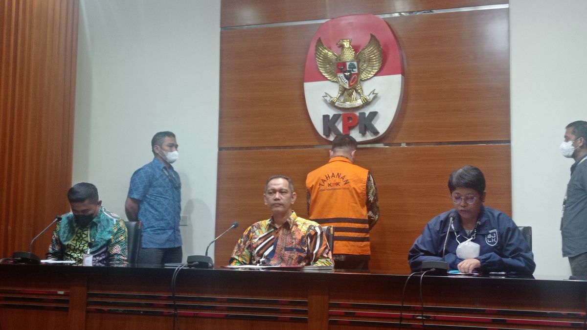 Diduga Minta Uang Rp3,5 Miliar dan Terima Gratifikasi hingga Rp9 Miliar, Kepala BPN Riau Ditahan KPK