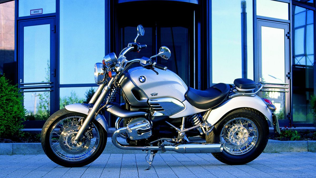 バイエルンからハリウッドへ:象徴的なBMW R 1200 Cリフレッシュバック