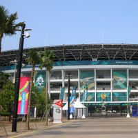 Mempersiapkan Rumput SUGBK untuk Timnas Indonesia usai Dipakai Konser NCT Dream