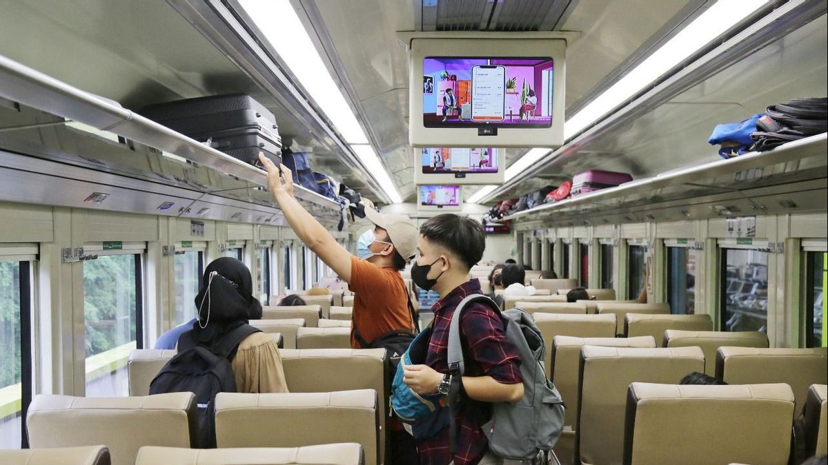 After PeduliLindung Becomes One Healthy, Train Passengers Now Proof Of Vaccines