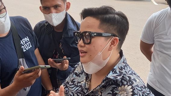 Ini Sosok Ade Ratna Sari, Wanita yang Laporkan Selebgram Ayu Aulia Terkait Percobaan Bunuh Diri di Apartemen