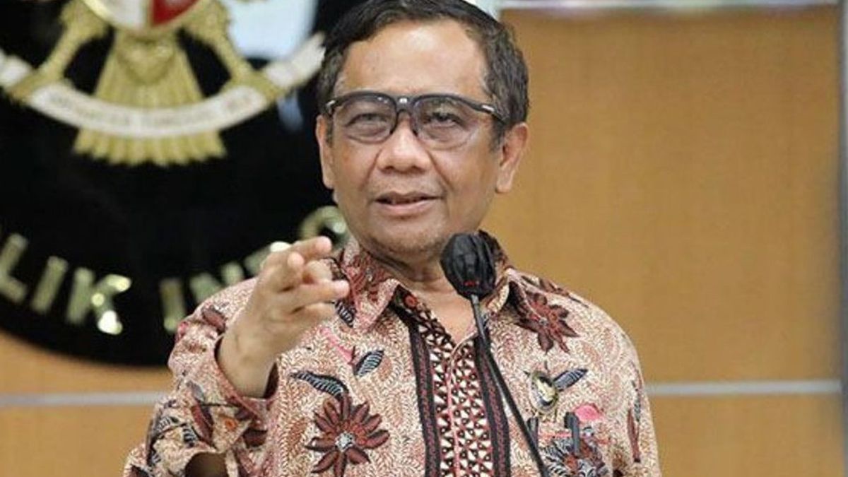 Middlely Accused By The Government Of Singles In The 2024 Presidential Election, Mahfud MD Asks Denny Indrayana To Take Care Of Anies To Get Tickets