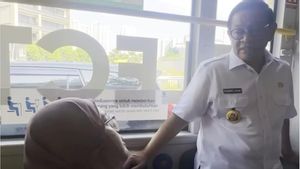 普拉莫诺宣布每周三有义务私人雇员乘坐公共交通工具