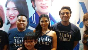 Davina Karamoy Ungkap Tantangan Akting Menangis di Serial <i>Main Hati</i>