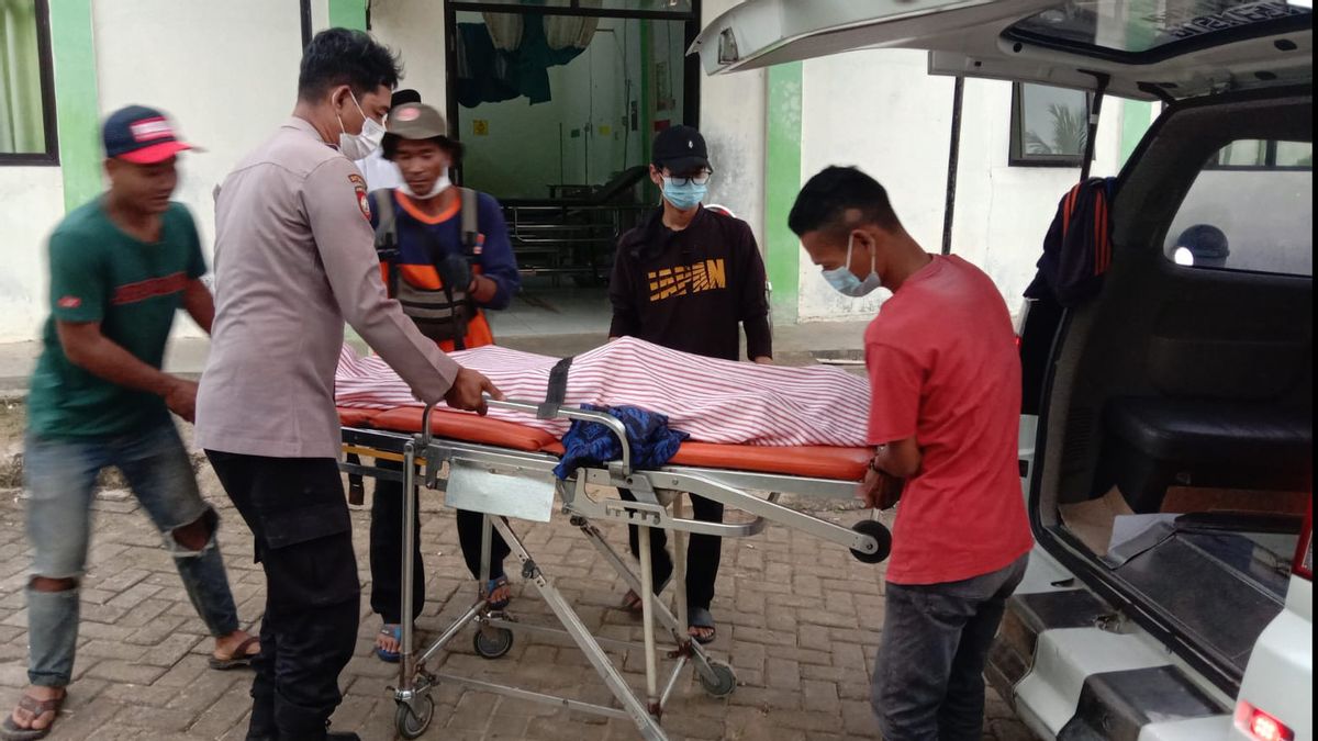 在Cibos Banten海滩游泳，4名未成年人被电流拖累：2名幸存，1名遇难，1名失踪