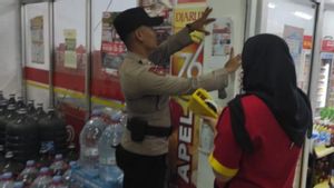 Polres Garut Jaga Keamanan Pesisir Pantai dengan Gencar Patroli Malam