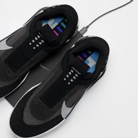 Sneakerhead 失望,耐克停止自拍鞋应用