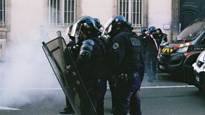 Polisi Nigeria Tembakkan Gas Air Mata Bubarkan Demo Protes Penahana Pemimpin Separatis