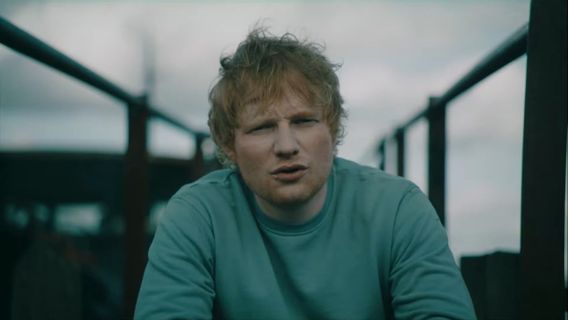 Ed Sheeran Jelaskan Kondisinya usai Disebut Tolak Undangan Penobatan Raja Charles III