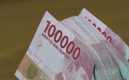 Rupiah Senin Pagi Terpeleset 102 Poin ke Level Rp14.804 per Dolar AS