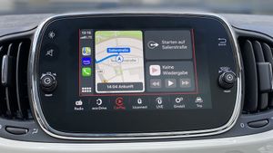 Di AS, Kini Bisa Beli Bensin dari Dashboard Mobil Berkat Apple CarPlay