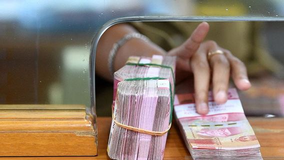 Ditetapkan Jadi Tersangka Korupsi Bokar, Eks Bupati Tabalong Kalsel Jatuh Sakit Dibawa ke RSUD H Badaruddin