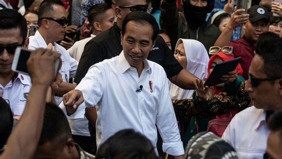 Jokowi Tanggapi Isu Caketum PPP: Saya Pilih PSI Aja