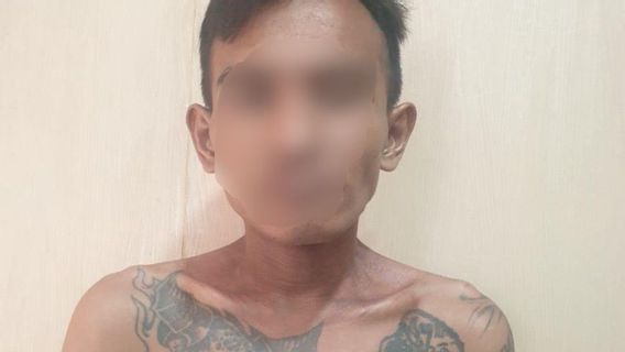 الرجل الفضي الذي ارتكب الطعن في بينجارينغان أعد سكينا للرجل الذي يغوي زوجته