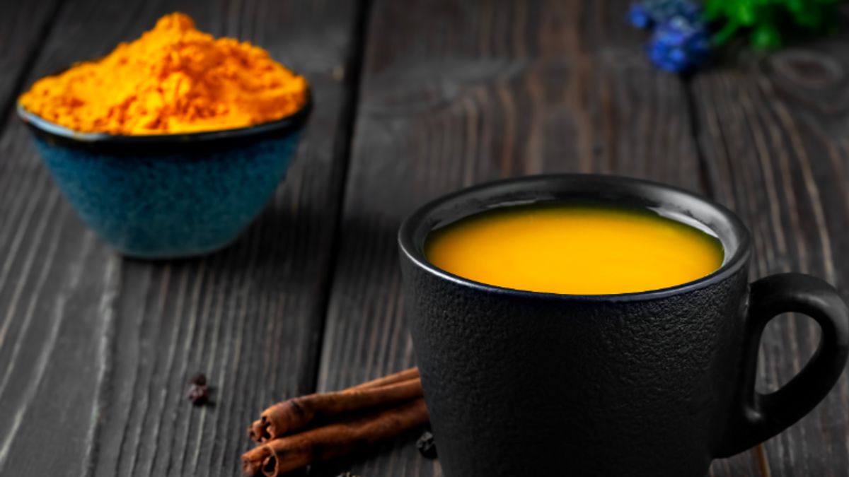 7 Khasiat Rutin Minum Kopi Kunyit, Wajib Masuk Menu Harian