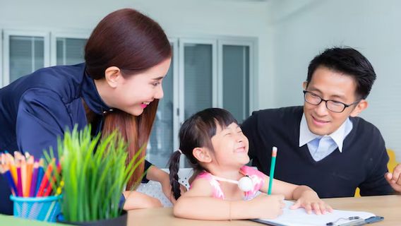 Accompany Children to Face School Exams Without Stress, Here are Tips from a Psychologist