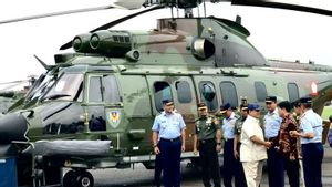 Kemenhan Serahkan 8 Helikopter Airbus H225M ke TNI AU yang Dirakit di PT DI Bandung