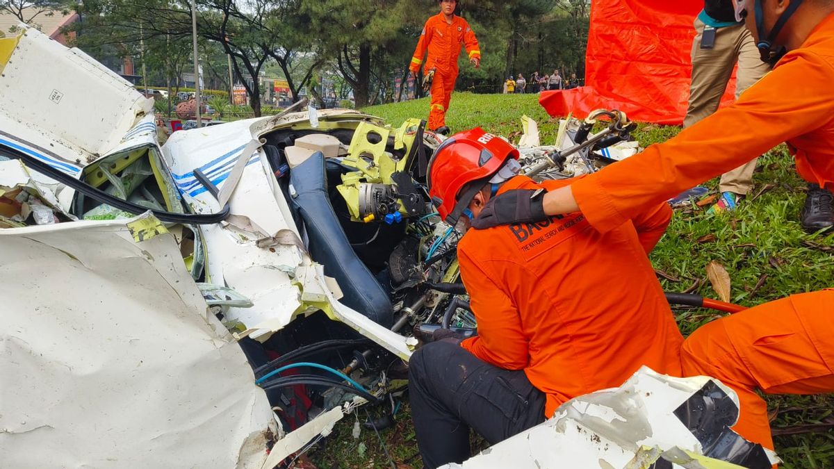 塞斯纳172飞机在印度尼西亚飞行俱乐部社区活动地点调查后坠毁在BSD