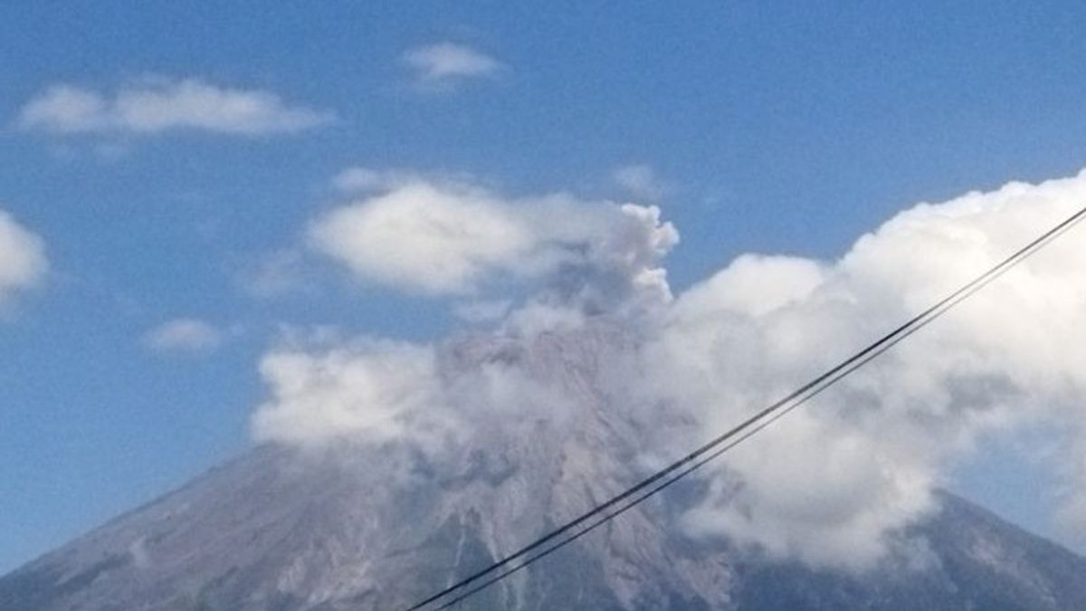 Several Eruptions, Eruptions Of Mount Semeru Soar Up To 500 Meters